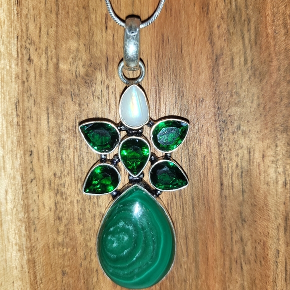 Malachite/Moonstone/Green Quartz Pendant - Silver Plated - 18" Plated Chain - Picture 4 of 4